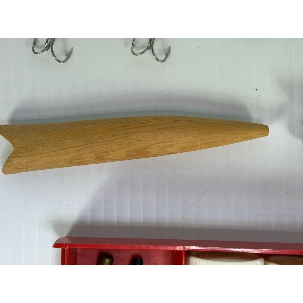 The Unbranded Brand vintage wood